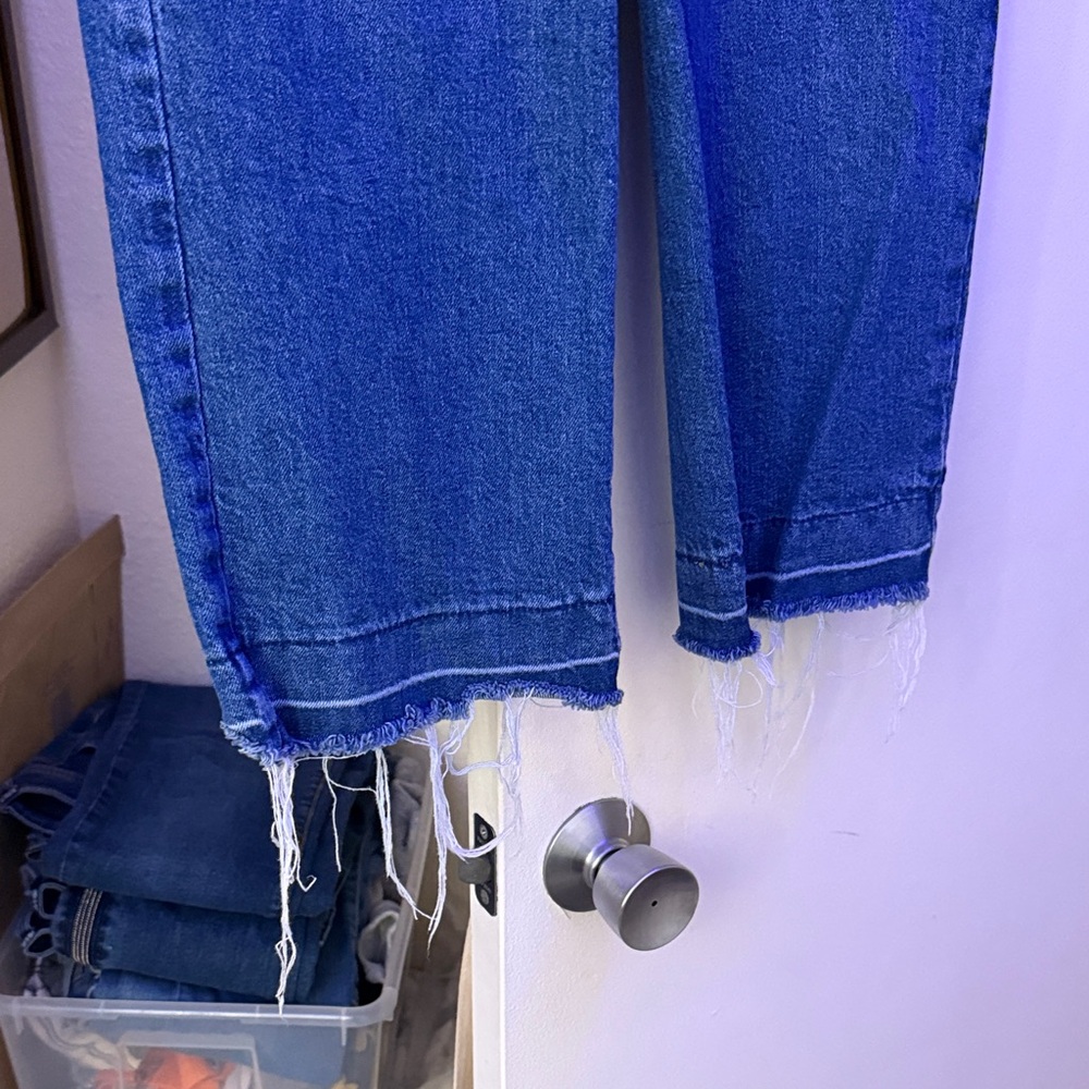 Woman’s Blue Jeans - Picture 2 of 3